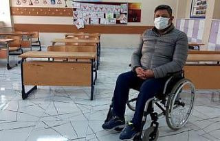 Pandemi bile engelli öğretmeni mesleğinden uzaklaştıramadı