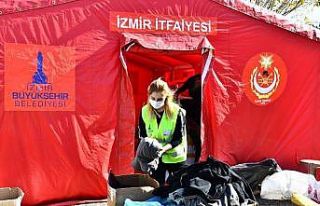 Parklardaki çadırlar Bayraklı’daki alana taşınıyor