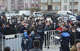 Pazarcı esnafı kura çekimine katılmayınca kuraları...