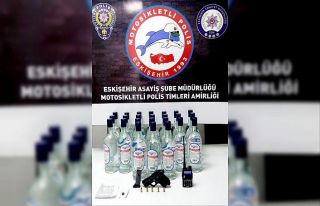 Polisin ’dur’ ihtarına uymayan şahsın aracında...