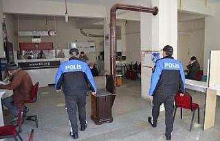 Polisler korona denetimi yaptı