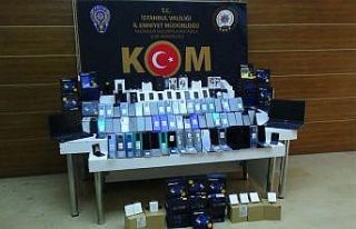 Polisten kaçak cep telefonu operasyonu