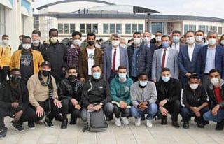 Rektör Uysal, TÖMER öğrencileriyle buluştu