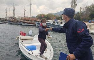 Sahil güvenlik Kuşadası Körfezi’ni havadan ve...