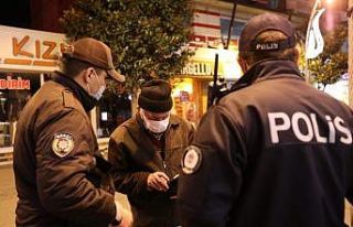 Sakarya’da sokak kısıtlamasını delenlere 129...