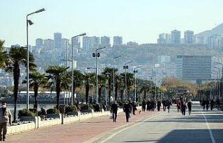 Samsunlu vatandaşlar güneşli havanın tadını...