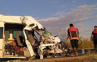 Şanlıurfa’da trafik kazası: 1 ölü, 8 yaralı