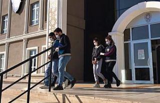 Şantiyeden malzeme çalan 2 hırsız polise yakalandı