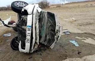 Şarampole yuvarlanan otomobil sürücüsü yaralandı