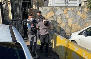 Sarıyer’de polis üniformalı dolandırıcı yakalandı