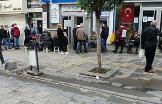 Satışa çıkan evler için bir gün önceden banka...