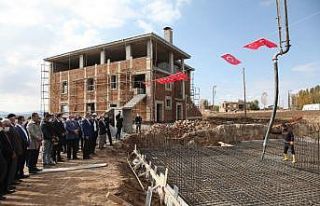 Şehit Eren Öztürk’ün vasiyeti olan caminin yanına...