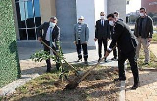Şehit öğretmenlerin isimleri ADÜ’de yaşayacak