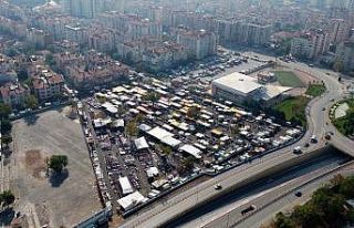 Selçuk Belediyesi semt pazar alanlarındaki trafik...
