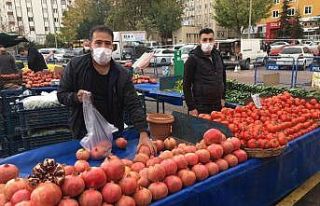 Semt pazarlarında uygun fiyat hem esnafı hem vatandaşı...