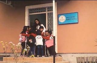 Sertab Erener’den öğretmenlere anlamlı hediye