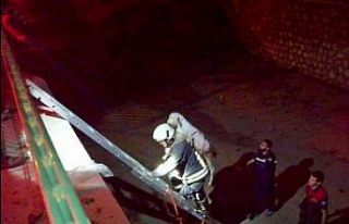 Seydikemer’de kanala düşen keçiyi itfaiye kurtardı
