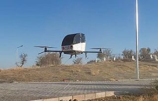 Siirtli kaşif hayalindeki ’uçan arabayı’ uçurmayı...
