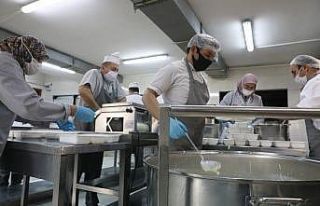 Sincan Belediyesi yardımlarla gönüllere dokunuyor