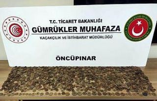 Sınır kapısında bin 380 adet tarihi sikke ele...