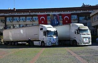 Sinop’tan İzmir’e 2 tır dolusu yardım