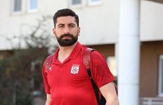 Sivasspor’da kaleci Muammer korona virüse yakalandı