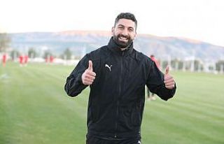 Sivasspor’da kaleci Muammer korona virüsü atlattı!