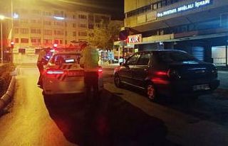 Sokağa çıkma kısıtlamasında alkollü yakalandı