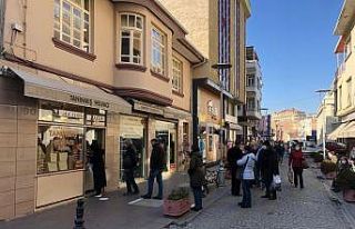 Sokağa çıkma yasağı öncesi hazırlık