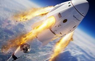 SpaceX insanlı roket fırlatışı ertelendi ! İşte...