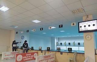 Sporcular atıcılık ligi için hazır