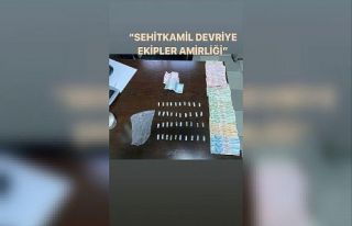 Şüphe üzerine durdurulan şahıslardan uyuşturucu...