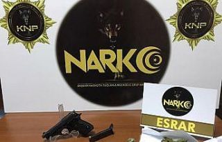 Şüpheli araçta uyuşturucu ve silah ele geçirildi