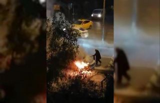 Taksinin yol ortasında alevlere teslim olduğu anlar...