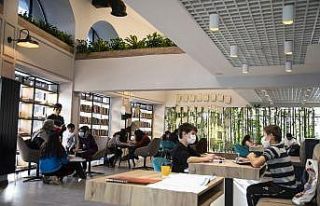 Talas Kültür Merkezi ve 7/24 Kütüphane yoğun...