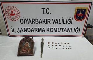Tarihi eseri jandarma ekiplerine satarken suçüstü...