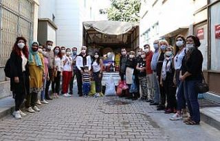 Tarihi Taşhan’dan İzmir’e bir kamyon dolusu...