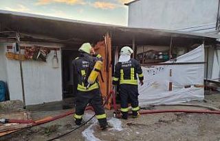 Tarım işçilerinin konakladığı binada yangın