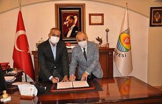 Tarsus’ta esnaf ile belediye arasında eğitim ve...