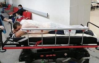 Tartıştığı husumetlisini ekmek bıçağı ile...