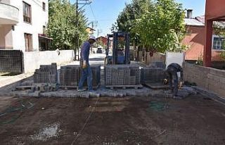 Tatvan Belediyesinin yol yapım çalışmaları devam...