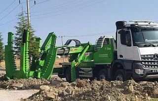 Tavşanlı’da mezarlık ve parklara 88 çam fidanı...
