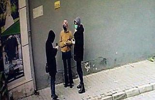 Telefonunu satmak için anlaştığı kişiler tarafından...