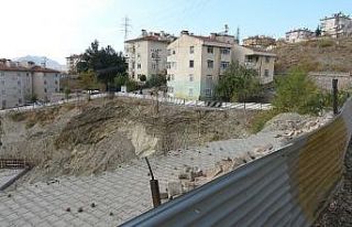 Tokat’ta iki binada çökme riski, evlerine girmeye...
