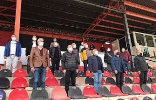 Turgutluspor Teknik Direktörü’ne Kırkağaç kavunu