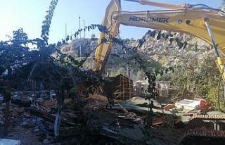 Turistik mahallelerde yıkımlar devam ediyor