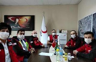 Türk Kızılay Bursa Şubesi deprem bölgesine moral...