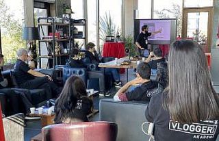 Türkiye’nin ilk Vlogger Akademisi başladı