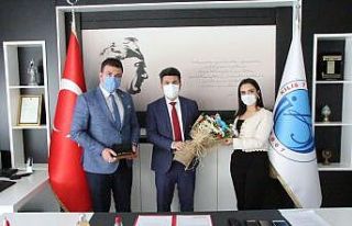 Ülkü Ocaklarından Rektör Karacoşkun’a öğretmenler...