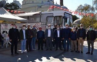 Ülkücüler Deren için kan verdi